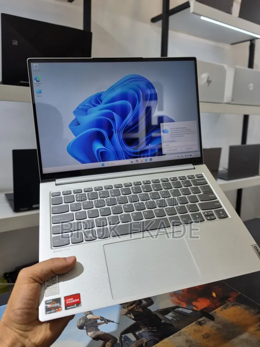 New Laptop Lenovo IdeaPad 720S 16GB AMD Ryzen 7 SSD 512GB