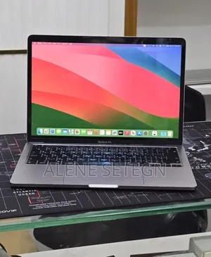 New Laptop Apple MacBook Pro 2020 M1 16GB Apple M1 Pro HDD 512GB