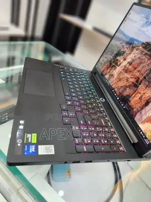 New Laptop Lenovo Legion Pro 7 32GB Intel Core Ultra 9 SSD 1T