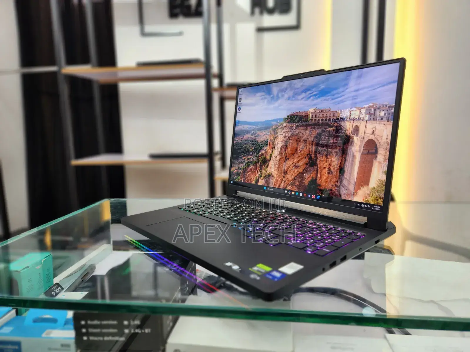 New Laptop Lenovo Legion Pro 7 32GB Intel Core Ultra 9 SSD 1T