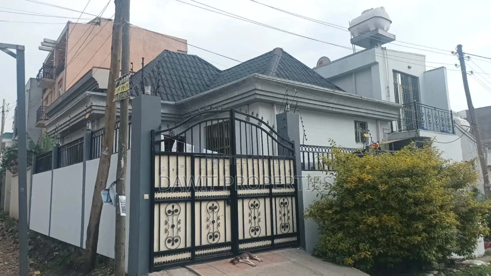 Furnished 5bdrm Villa in Bole for sale