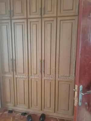 Furnished 5bdrm Villa in Bole for sale
