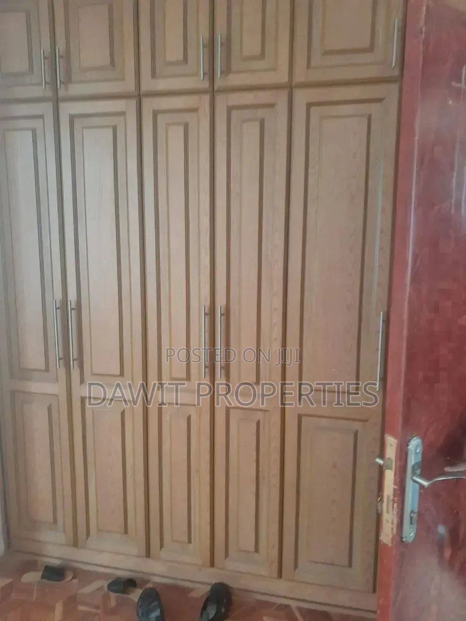 Furnished 5bdrm Villa in Bole for sale