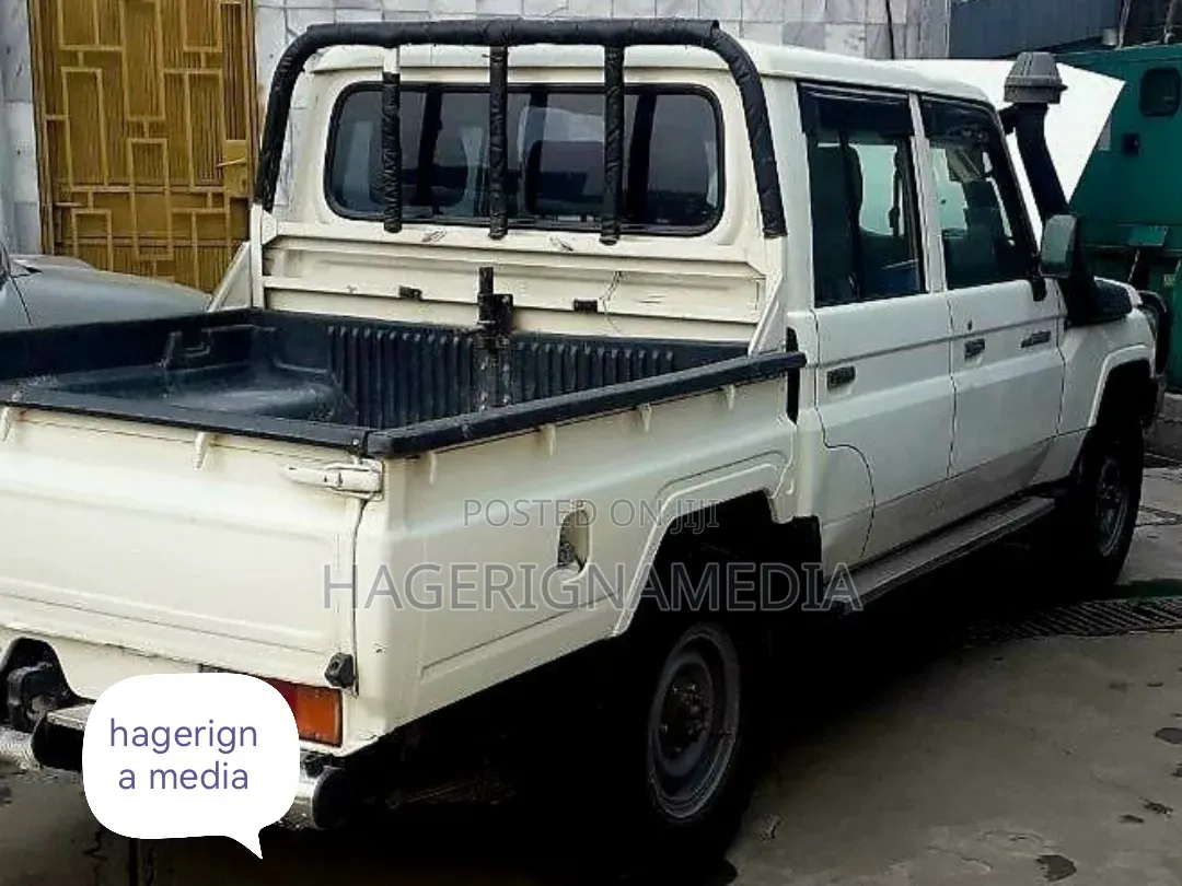 Toyota Land Cruiser 2018 White