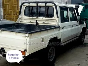 Toyota Land Cruiser 2018 White