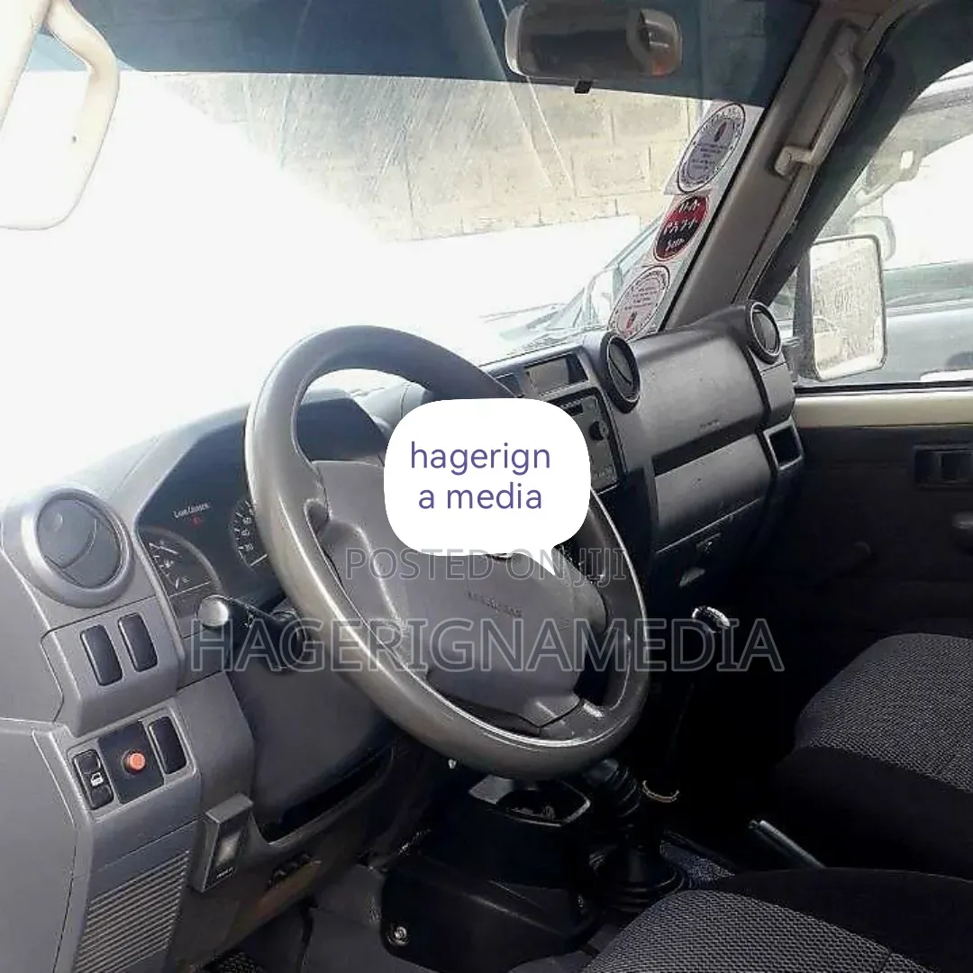 Toyota Land Cruiser 2018 White