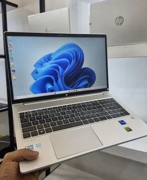 Laptop HP ProBook 430 G8 16GB Intel Core i7 SSD 1T