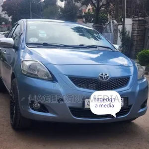 Toyota Yaris 2011 Blue