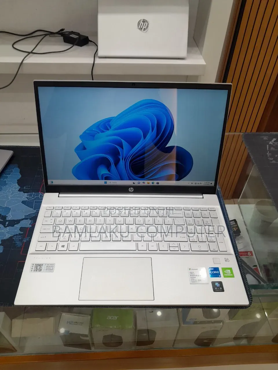 New Laptop HP Elite X2 G8 16GB Intel Core i7 SSD 512GB