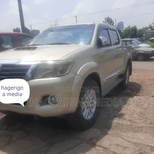 Toyota Hilux 2009 Silver