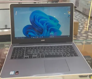 New Laptop Dell Inspiron 15 8GB Intel Core i7 SSD 1T