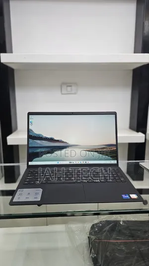 New Laptop Dell Inspiron 15 16GB Intel Core i7 SSD 1T
