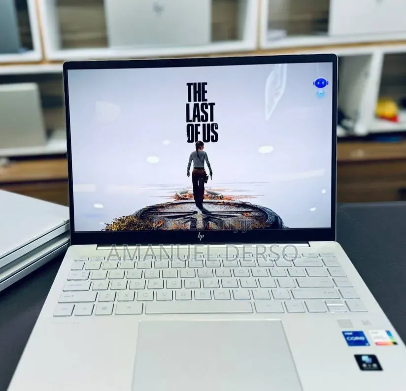 New Laptop HP ZBook Firefly 14 G10 16GB Intel Core i7 SSD 512GB