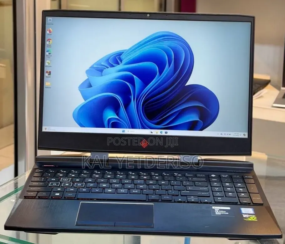 New Laptop HP Omen 15 8GB Intel Core i7 SSD 256GB