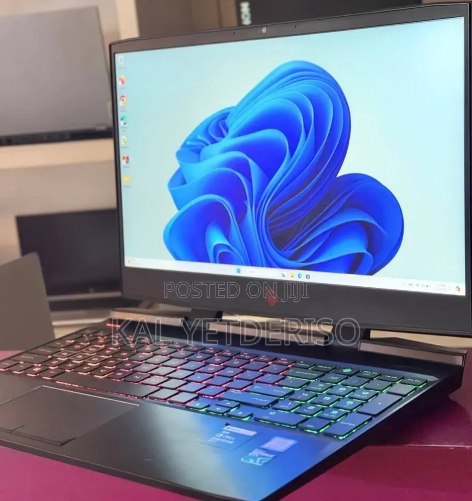New Laptop HP Omen 15 8GB Intel Core i7 SSD 256GB