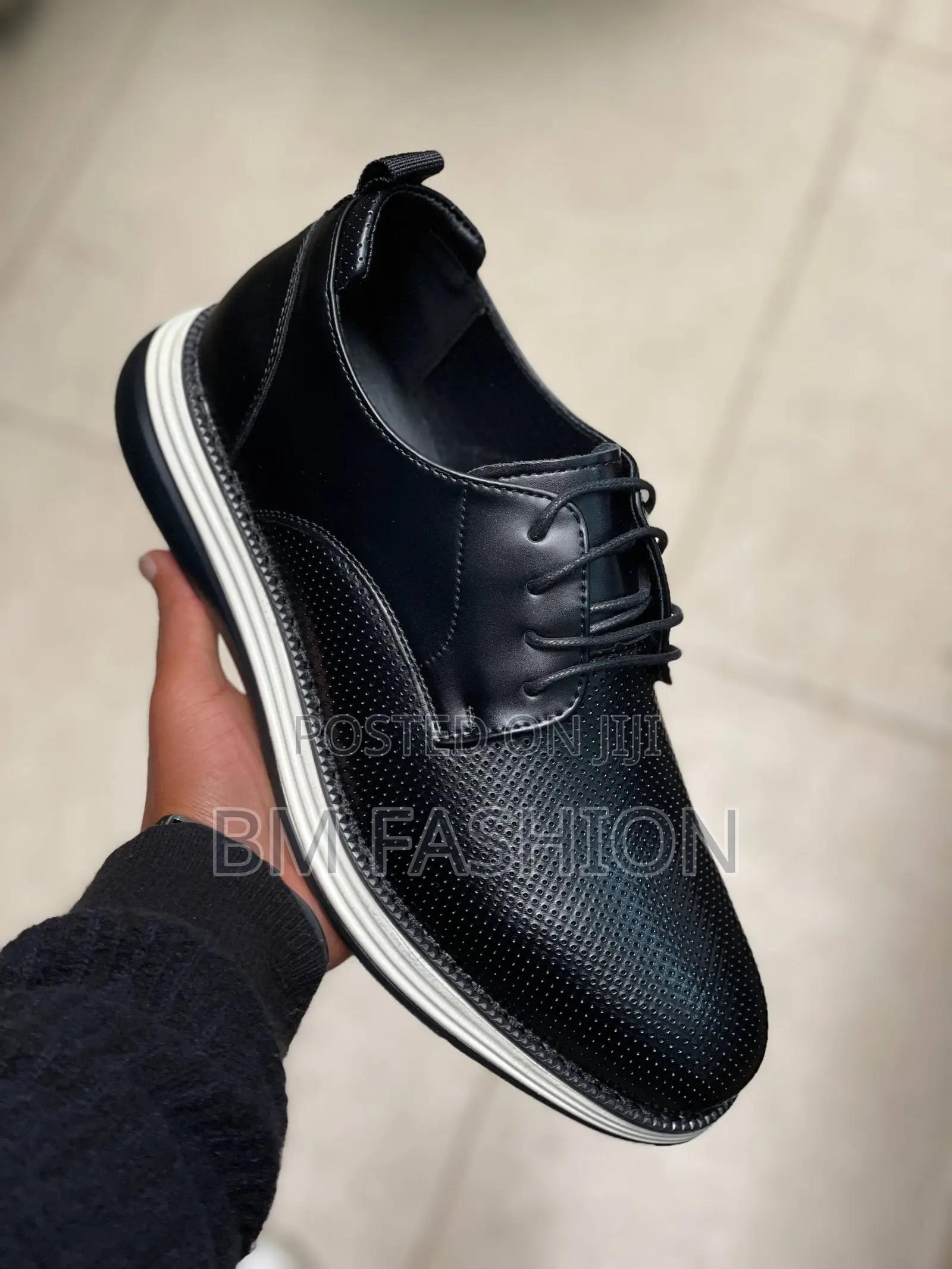 Master Quality Classic Leather Casual Loafers Black X White