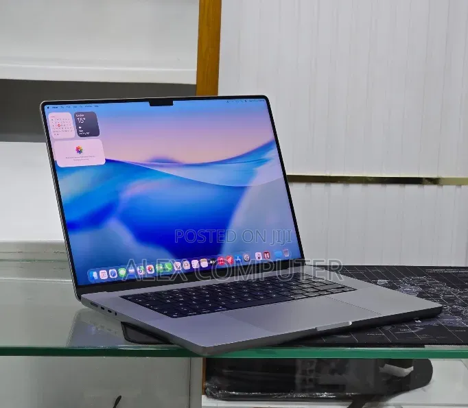 New Laptop Apple MacBook Pro 2021 M1 Max 32GB Apple M1 Max SSD 1T