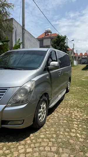 Hyundai Starex 2013 Silver