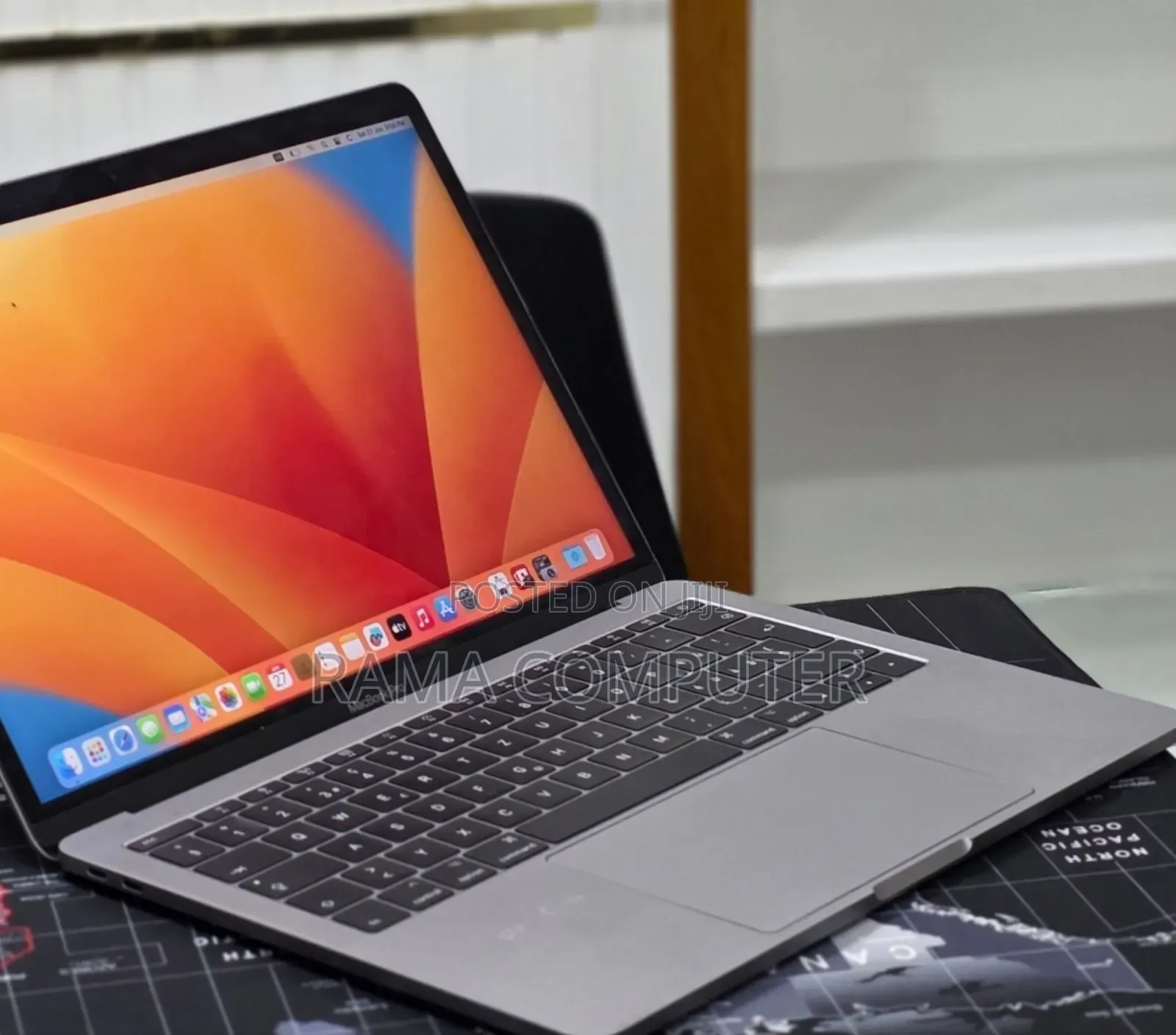 New Laptop Apple MacBook Pro 2017 16GB Intel Core i5 SSD 512GB