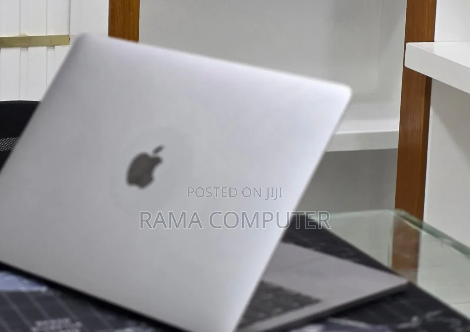 New Laptop Apple MacBook Pro 2017 16GB Intel Core i5 SSD 512GB