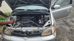 Toyota Platz 2001 Silver