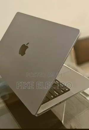 New Laptop Apple MacBook Pro 2021 M1 16GB Apple M1 Pro SSD 512GB