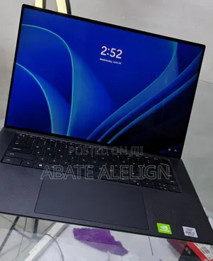 New Laptop Dell Precision 15 3520 16GB Intel Core i7 SSD 512GB