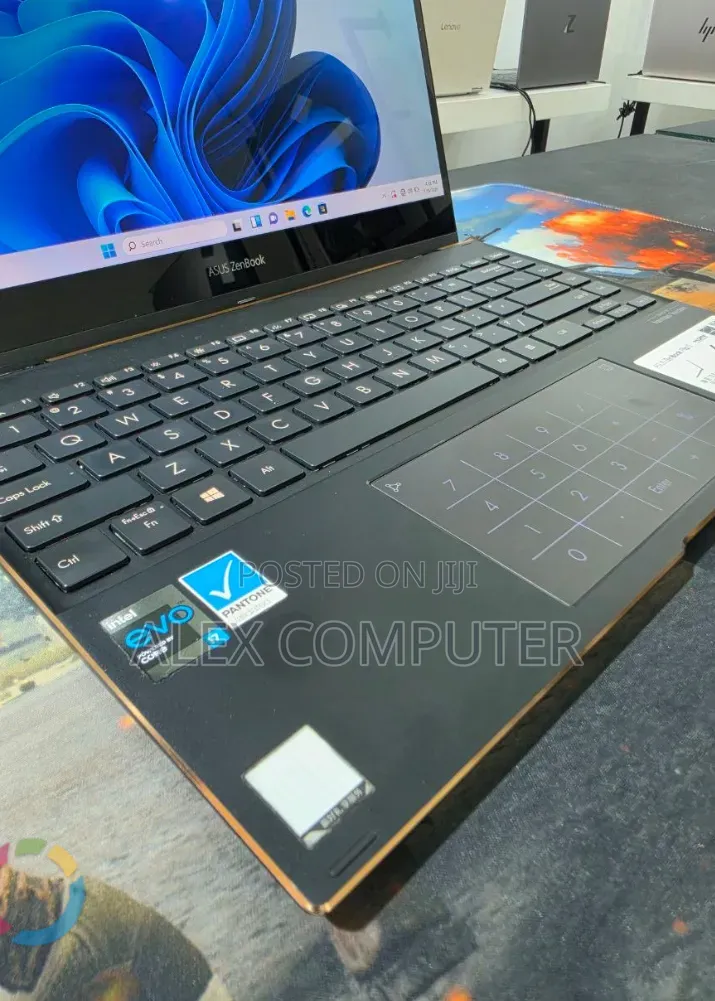 New Laptop Asus 16GB Intel Core i7 SSD 512GB