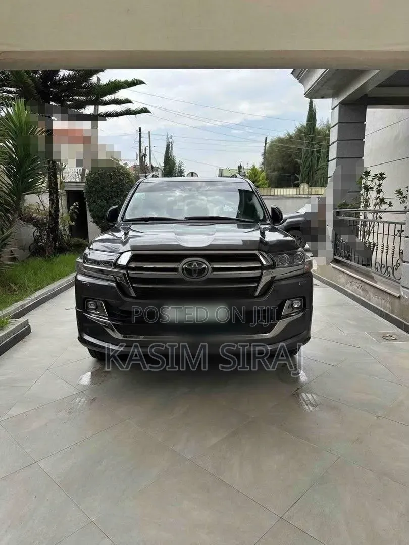 Toyota Land Cruiser 2020 Gray