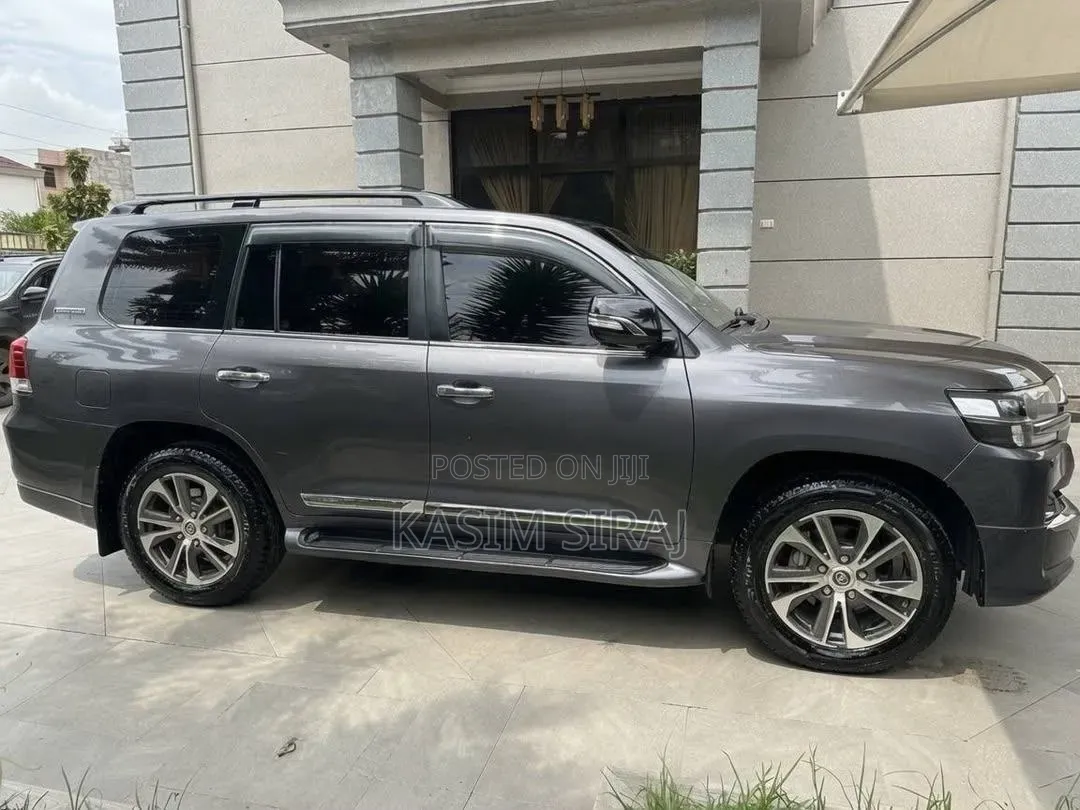 Toyota Land Cruiser 2020 Gray