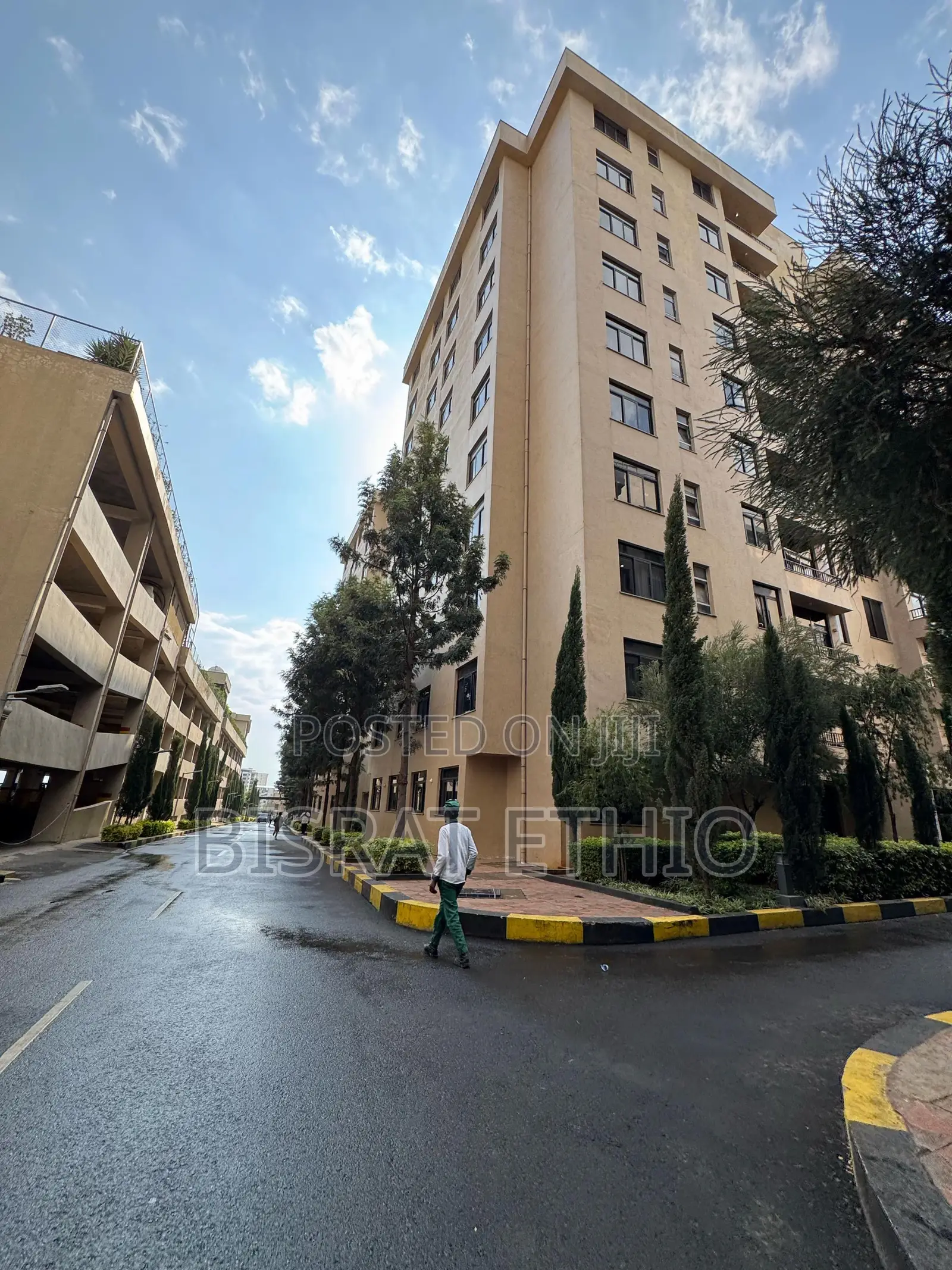 3bdrm Apartment in Sunrise Compound, Bole for sale