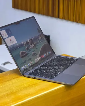 New Laptop Apple MacBook Air 2022 M2 8GB Apple M2 SSD 256GB