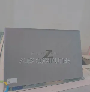New Laptop HP ZBook Firefly G8 32GB Intel Core i7 SSD 512GB