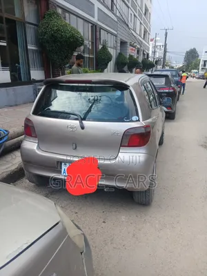 Toyota Vitz 2001 Gold
