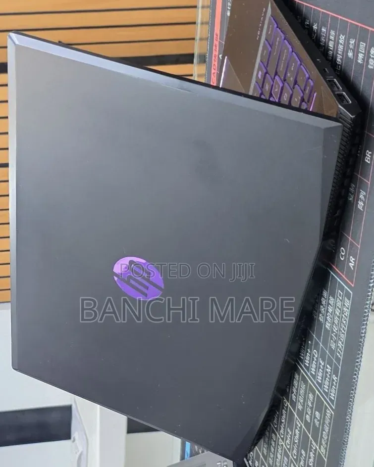 New Laptop HP Pavilion 15 8GB Intel Core i5 SSD 256GB