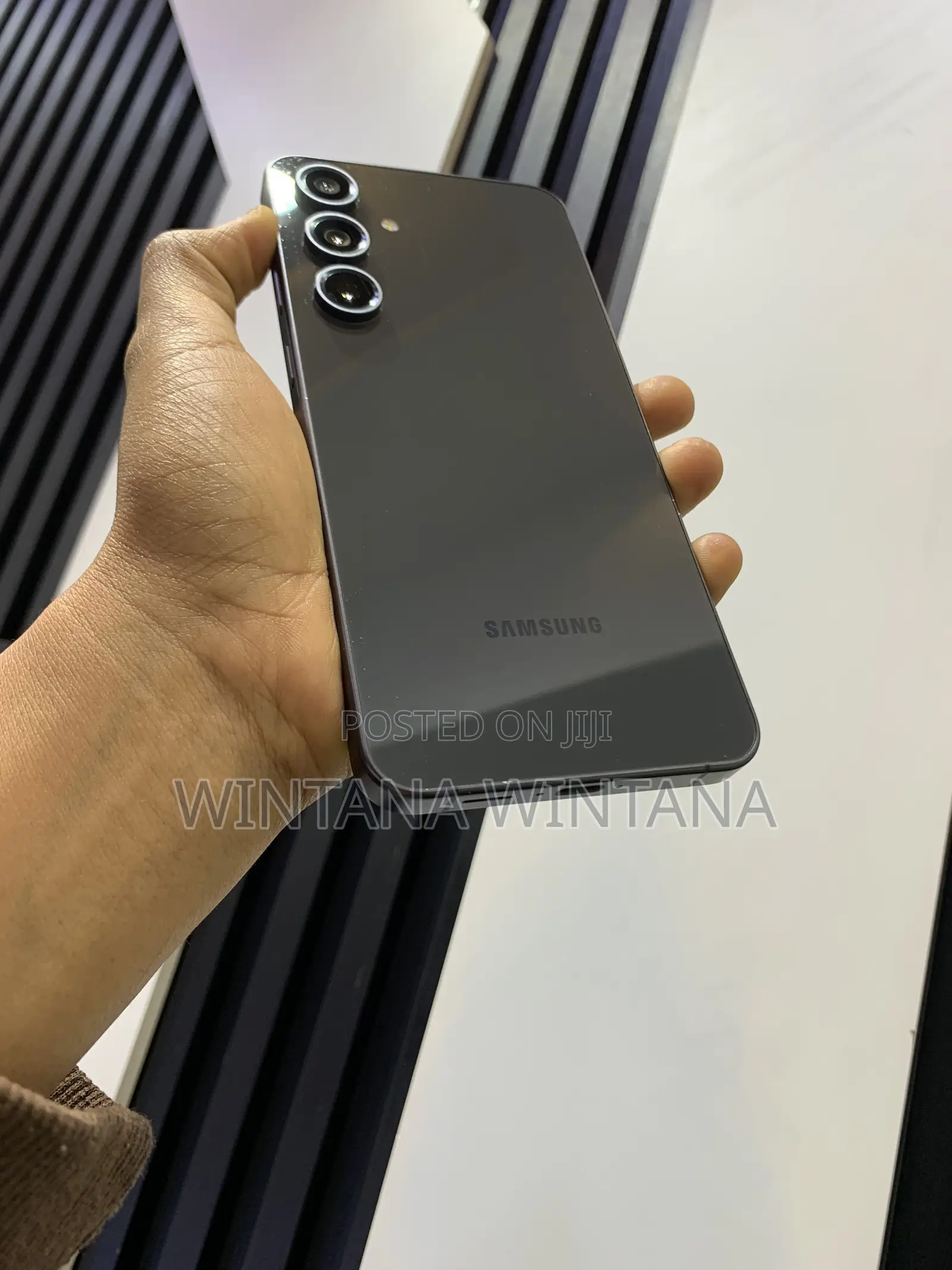New Samsung Galaxy S24 FE 128 GB Black