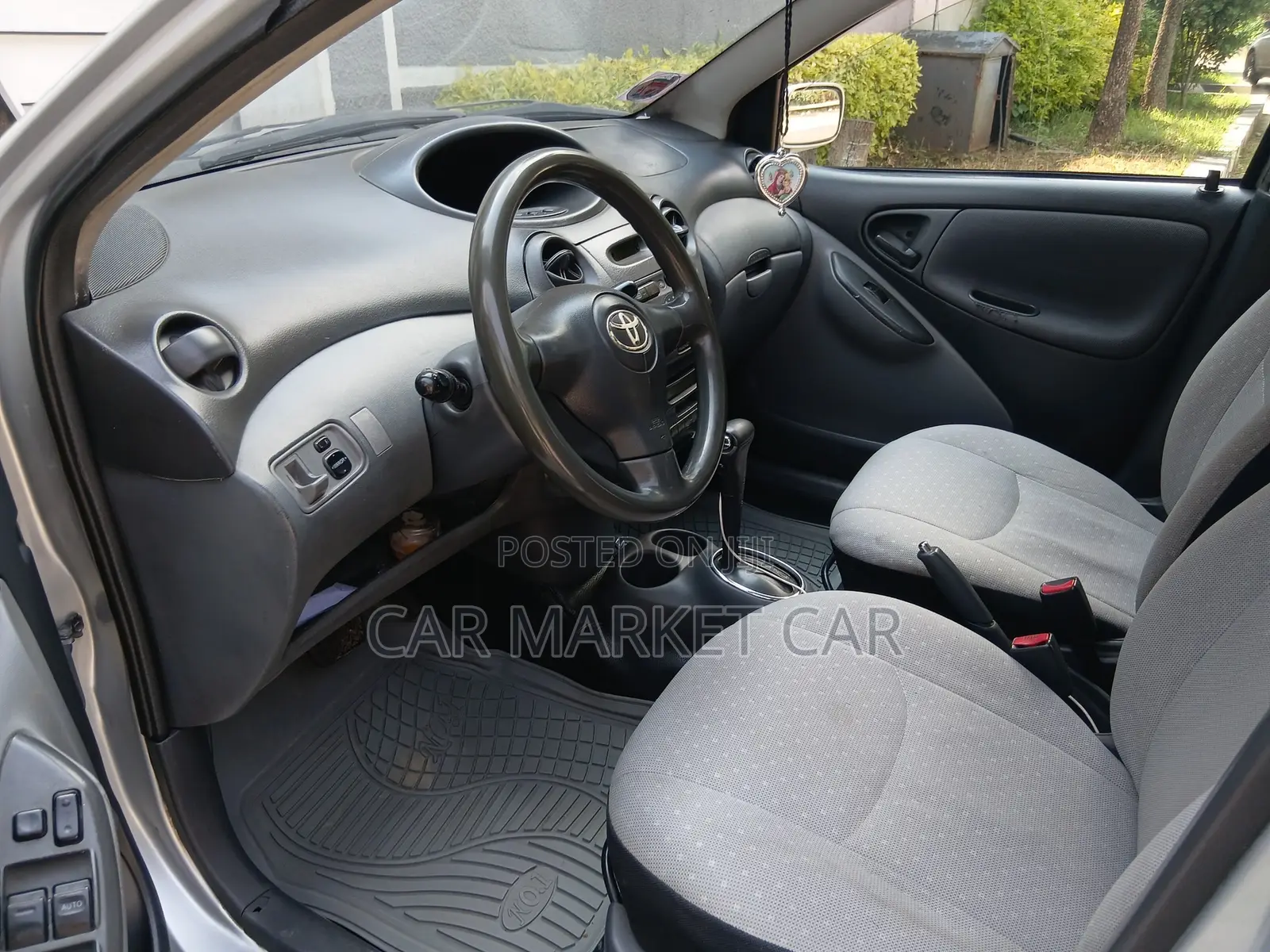 Toyota Vitz 1.0 FWD 5dr 2002 Silver