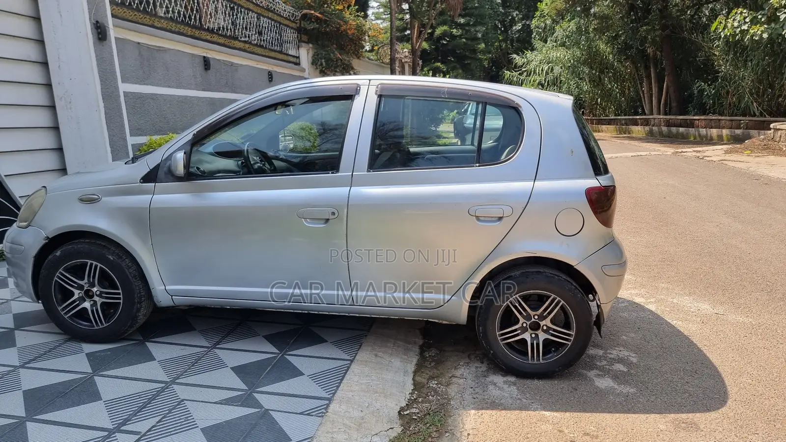 Toyota Vitz 1.0 FWD 5dr 2002 Silver