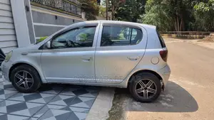 Toyota Vitz 1.0 FWD 5dr 2002 Silver