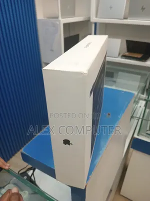 New Laptop Apple MacBook Pro 24GB Apple M5 SSD 1T