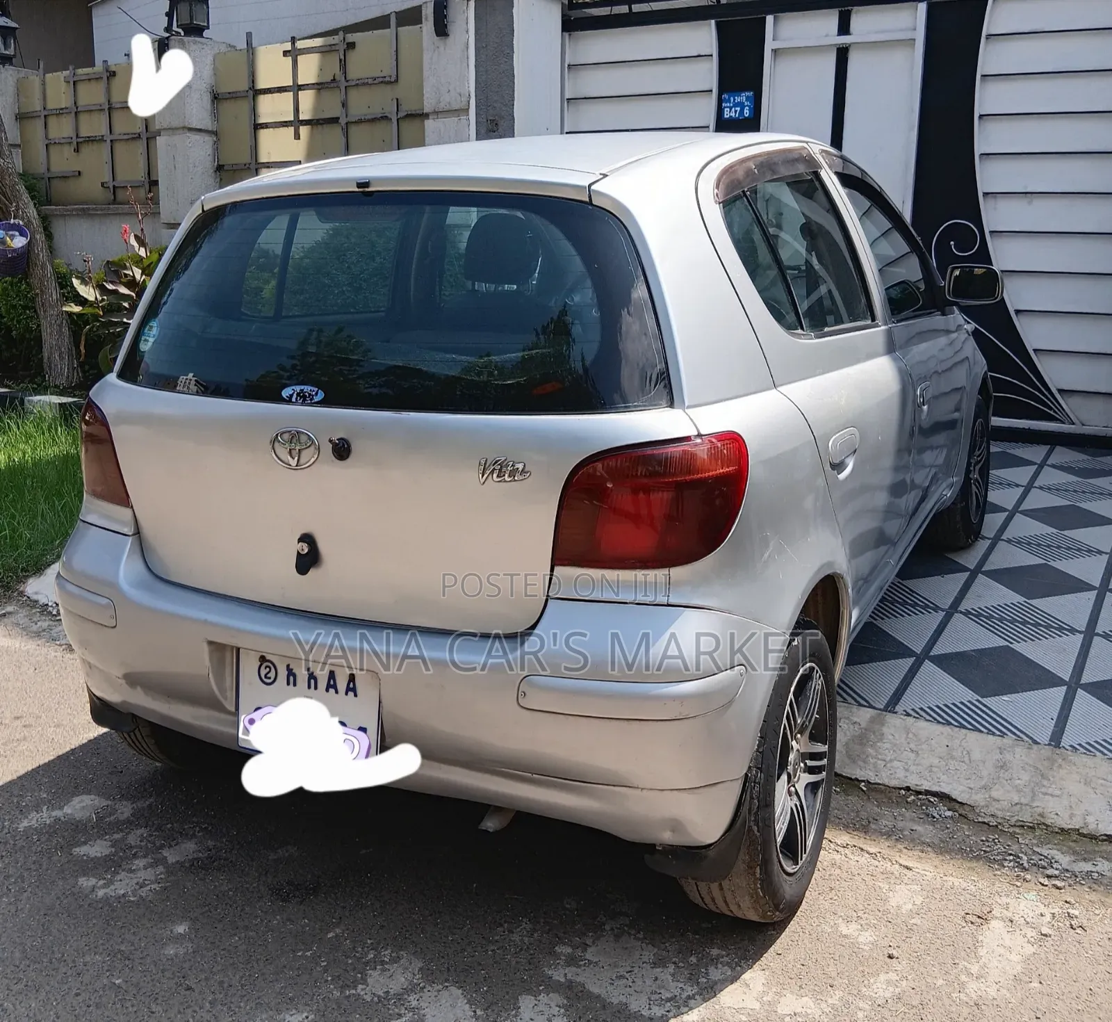 Toyota Vitz 2002 Silver