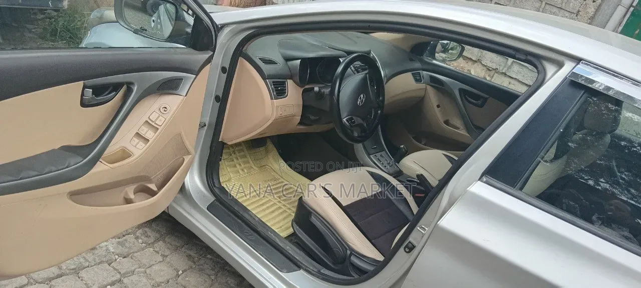 Toyota Vitz 2002 Silver