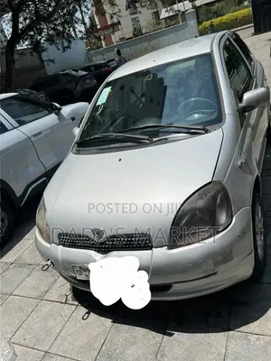 Toyota Vitz 2001 Silver