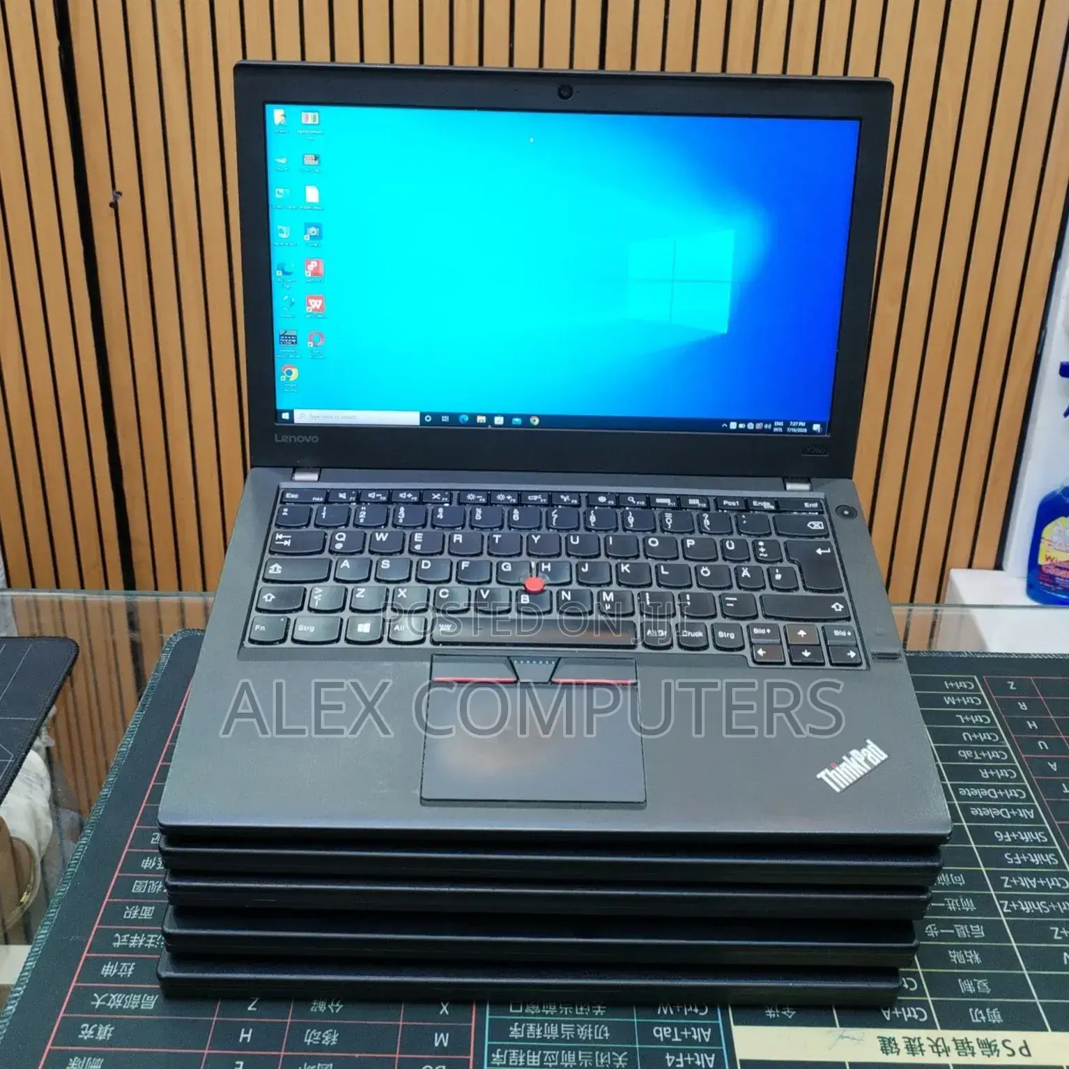 New Laptop Lenovo ThinkPad X260 8GB Intel Core i5 SSD 256GB