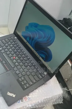 New Laptop Lenovo ThinkPad T470s 8GB Intel Core i5 SSD 256GB