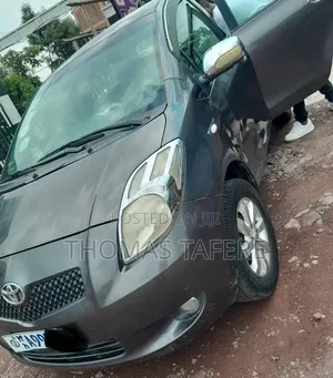 Toyota Yaris 2008 Gray