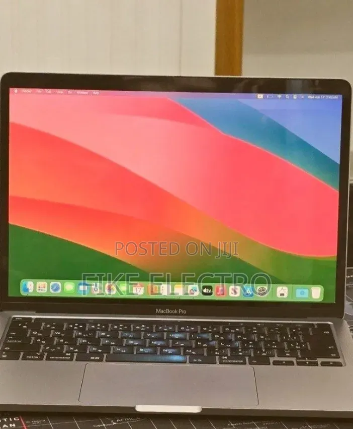New Laptop Apple MacBook Pro 2020 M1 16GB Apple M1 Pro SSD 512GB