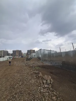250 ካሬ ባዶ ቦታ አያት አካባቢ ዲጂታል ካርታ ያለው የልማት ተነሽ ኣመቺ ቦታ ላይ