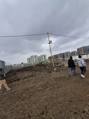 250 ካሬ ባዶ ቦታ አያት አካባቢ ዲጂታል ካርታ ያለው የልማት ተነሽ ኣመቺ ቦታ ላይ