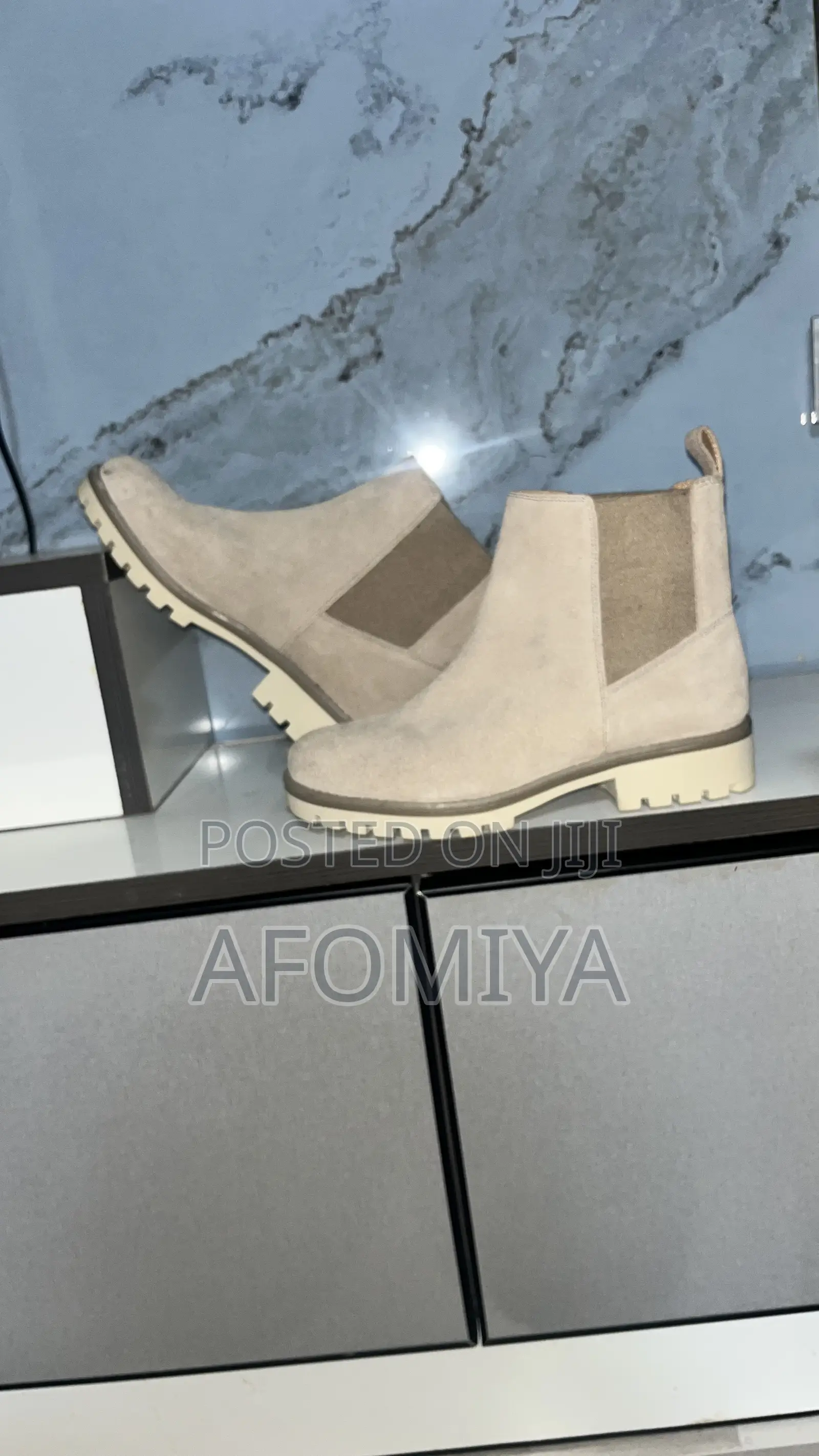 Crown Vintage Chelsea Boots